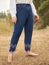 Load image into Gallery viewer, Plus Size Tribal Embroidery Raw Hem Jeans Without Belted Pants