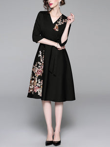 Temperament V-neck Lace Dress Exquisite Embroidered Dress