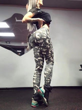 Load image into Gallery viewer, Fashion Camouflage Printed Peach Hip Yoga Track Pants