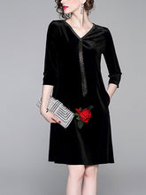 Load image into Gallery viewer, Chain Tassel Comfortable Skin-Friendly Gold Velvet Dress Dress