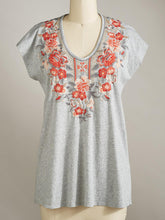Load image into Gallery viewer, Short-Sleeved Ethnic Print T-Shirt