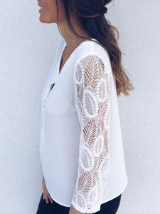 V-neck Buttons 3/4 Lace Sleeves Blouses