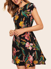 Load image into Gallery viewer, Printed V-neck Short-sleeved Chiffon Dress