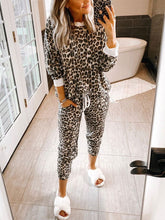 Load image into Gallery viewer, Casual Fashion Round Neck Leopard Print Set