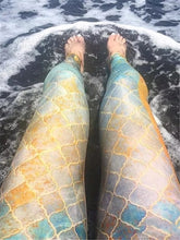 Load image into Gallery viewer, Retro Gradient Rhombus Printed Skinny Fitness Yoga Pants