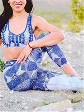Load image into Gallery viewer, Retro Printed Hips Fitness Yoga Pants